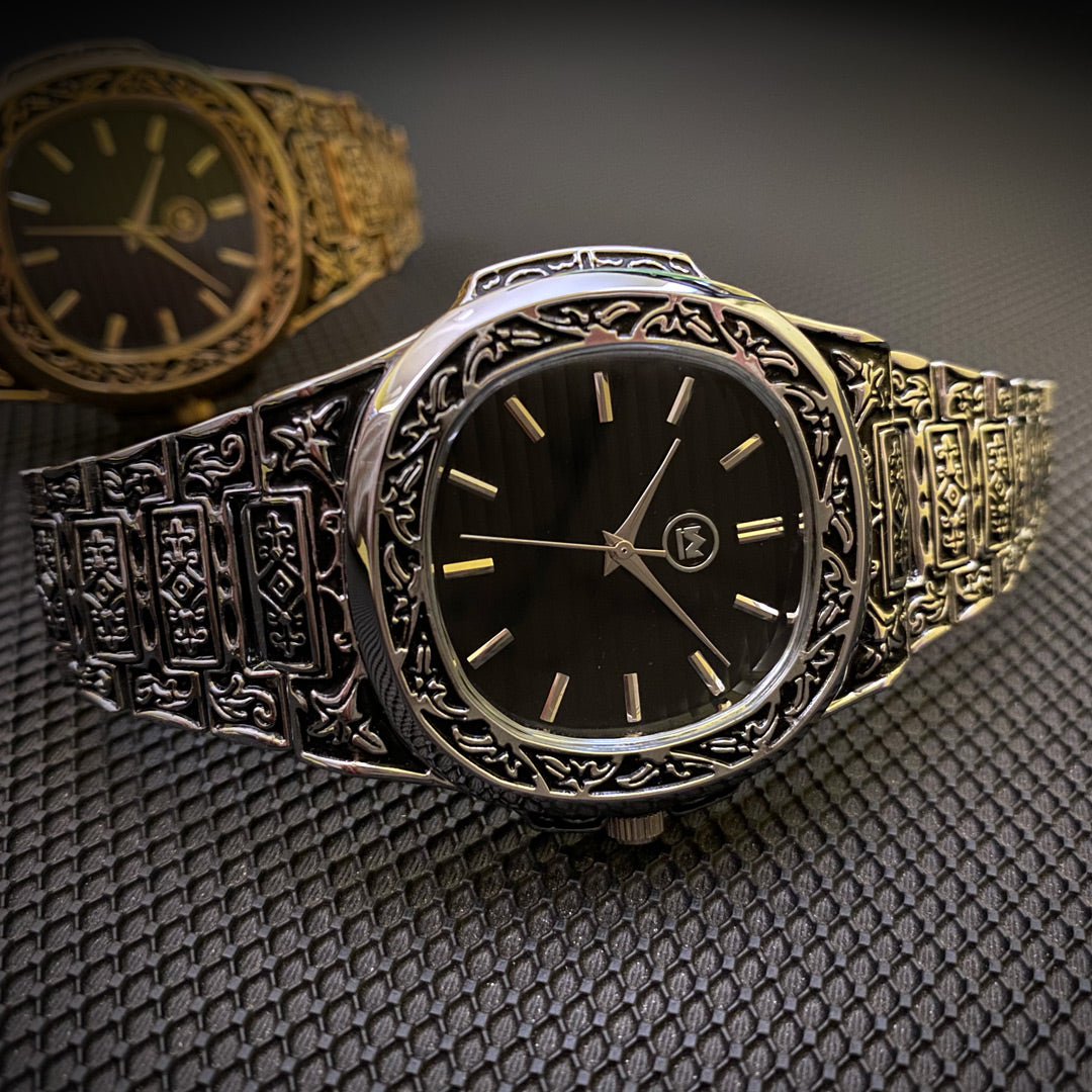 Men s Silver Fully Engraved Swiss Quartz Watch King Division